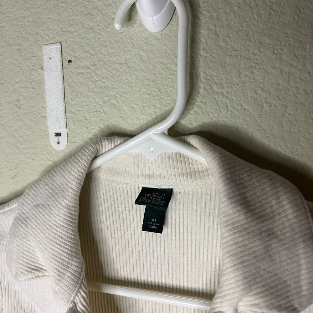 Cream Ribbed Collared Crop Top - Picture 2 of 3